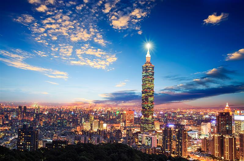 Tour information: Taipei - Hualien - Floating Lanterns - Shifen Old Street - Thanh Thuy Stone Wall - Tangweigou Hot Spring Park